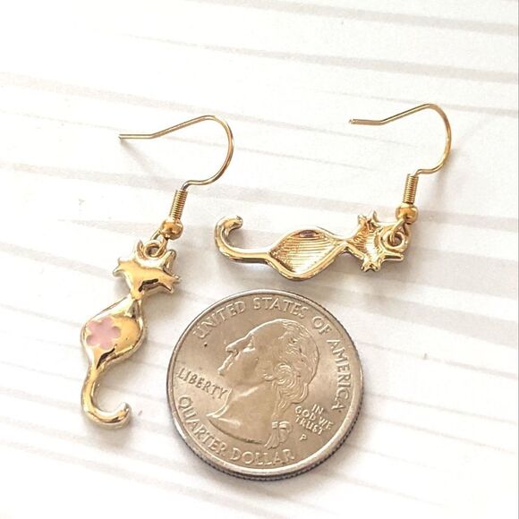 Cat Dangling Stainless Steel Hook Earrings - Picture 4 of 8